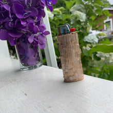 Load image into Gallery viewer, Back of Copper Aura light w/ Selenite